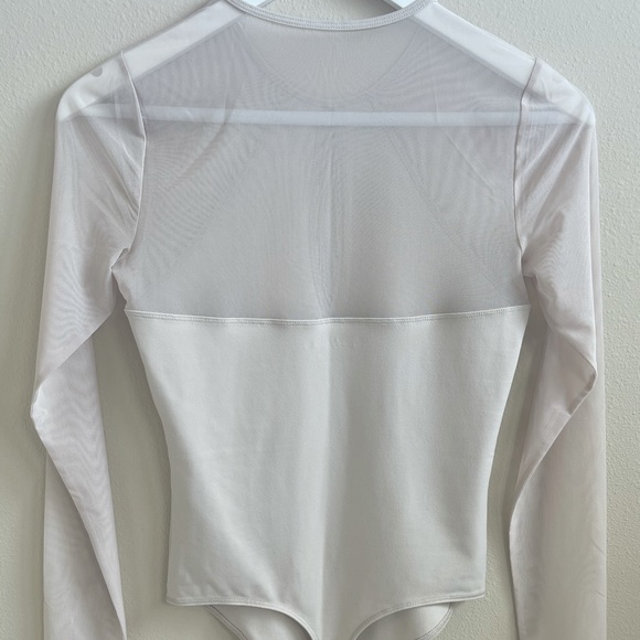 New! A&F Beige/Cream Bodysuit - Picture 3 of 4